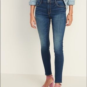 Old Navy Rockstar Jeans size 12